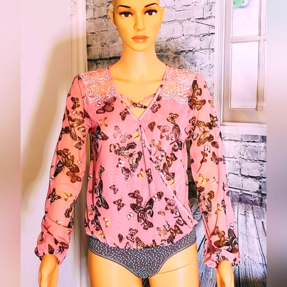 NO BOUNDARIES MAUVE PINK BUTTERFLY PATTERN COTTAGE CORE SHEER BLOUSE SIZE XS
